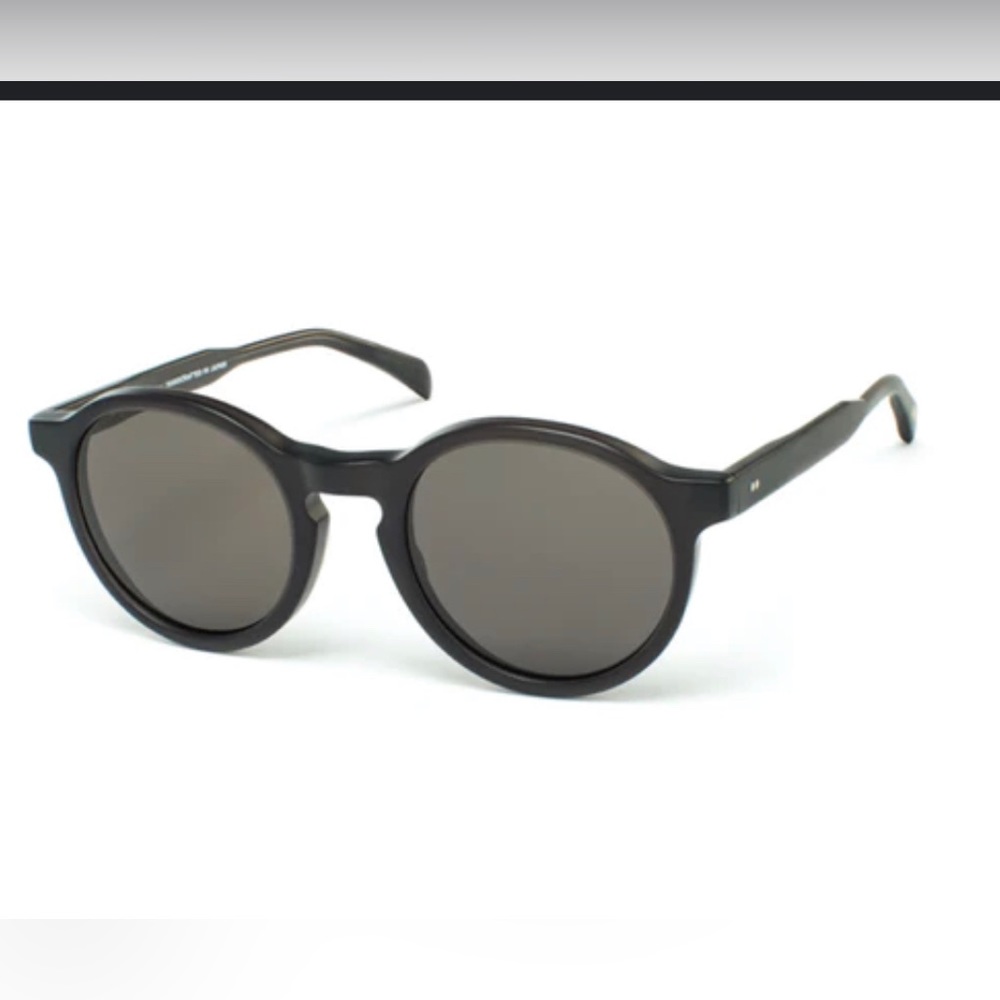 NWOT Salt. Francine black sunglasses